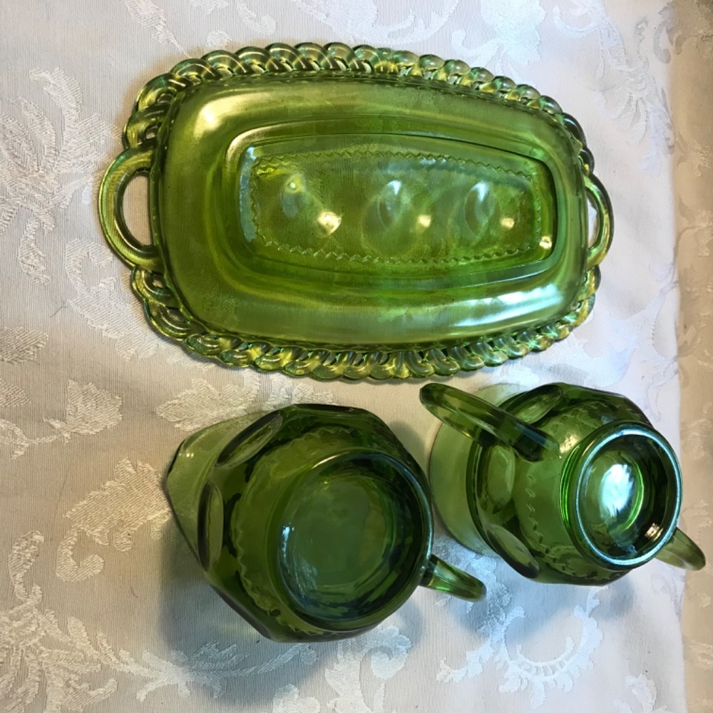Vintage Green Glass Saucer and Creamer and Sugar - Picture 6 of 6